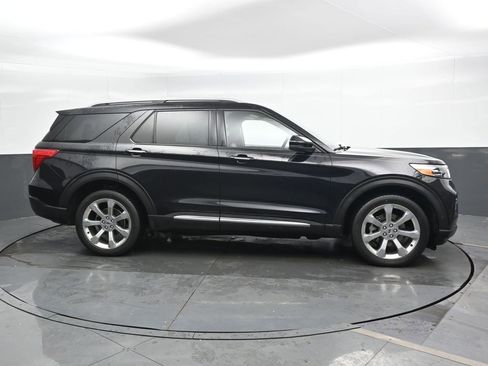 Used 2020 Ford Explorer Platinum w/ Premium Technology Package image 5