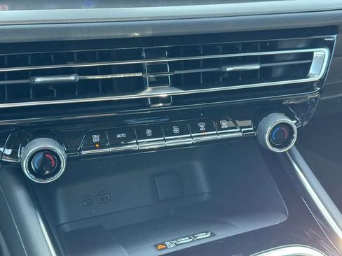 New 2026 Chevrolet Traverse LT w/ Sun and Wheel Package image 16