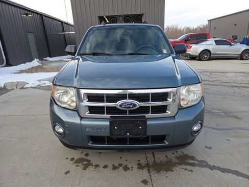 Used 2011 Ford Escape XLT w/ Class II Trailer Tow Pkg image 8