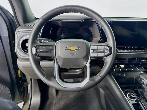 Used 2023 Chevrolet Colorado LT w/ LT Convenience Package AWD/4WD image 12