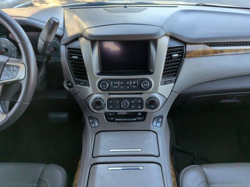 Used 2015 GMC Yukon Denali w/ Premium Package image 33