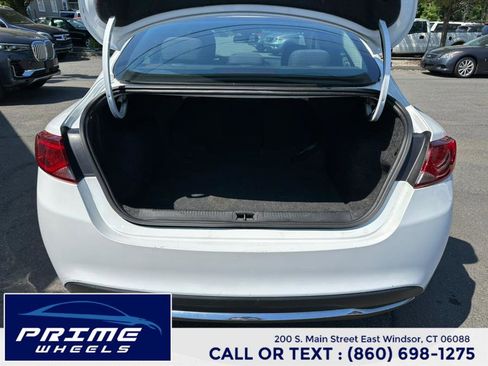 Used 2015 Chrysler 200 Limited image 11