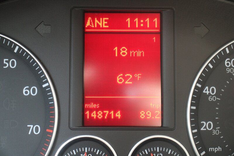 Used 2009 Volkswagen Jetta SEL FWD image 7