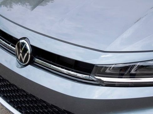 Used 2026 Volkswagen Jetta SE FWD image 12