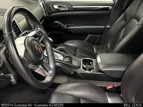 Used 2016 Porsche Cayenne AWD/4WD image 11