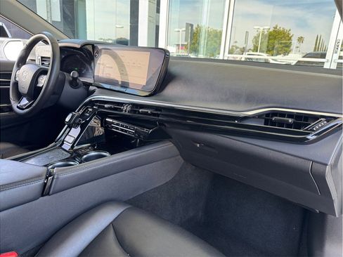 Used 2023 Toyota Mirai w/ Advanced Technology Package RWD image 21