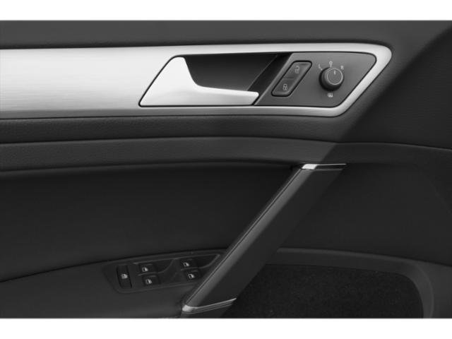 Used 2015 Volkswagen Golf S FWD image 20