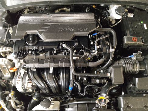 Used 2024 Hyundai Elantra SE FWD image 30