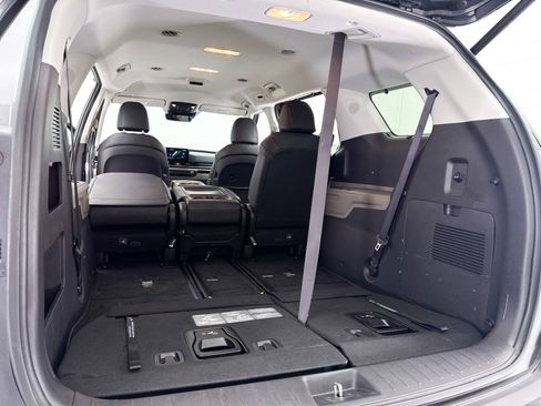 Certified 2025 Kia Carnival EX FWD image 34