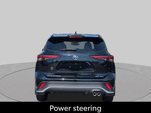 Certified 2026 Toyota Highlander XSE AWD/4WD image 8