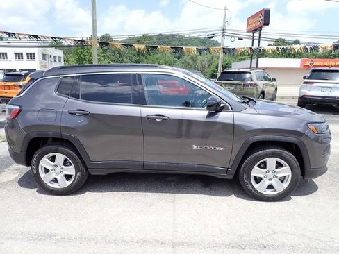 Used 2022 Jeep Compass Latitude w/ Convenience Group AWD/4WD image 8