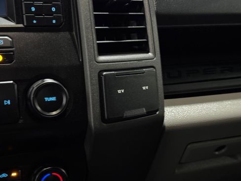 Used 2022 Ford F250 XL w/ STX Appearance Package AWD/4WD image 27