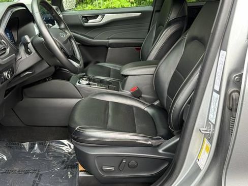 Certified 2024 Ford Escape Platinum AWD/4WD image 11