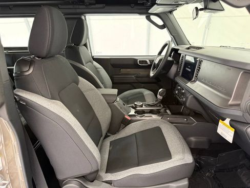 New 2026 Ford Bronco 2-Door AWD/4WD image 17