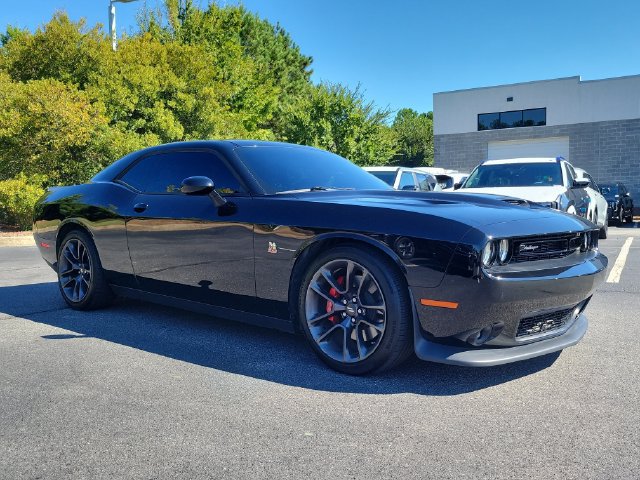 Used 2022 Dodge Challenger R/T Scat Pack w/ Plus Package RWD image 3