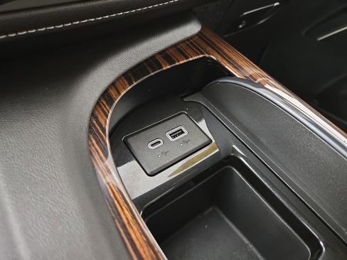 Used 2023 Cadillac Escalade ESV Premium Luxury w/ LPO, Floor Liner Package AWD/4WD image 28
