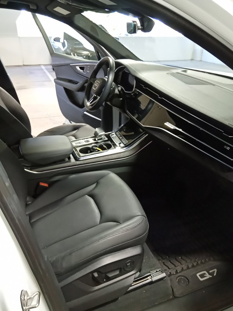 Used 2024 Audi Q7 2.0T Premium Plus AWD/4WD image 13