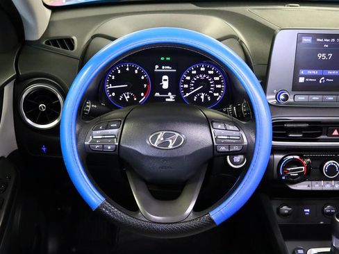 Used 2022 Hyundai Kona SEL w/ Winter Weather Package image 11