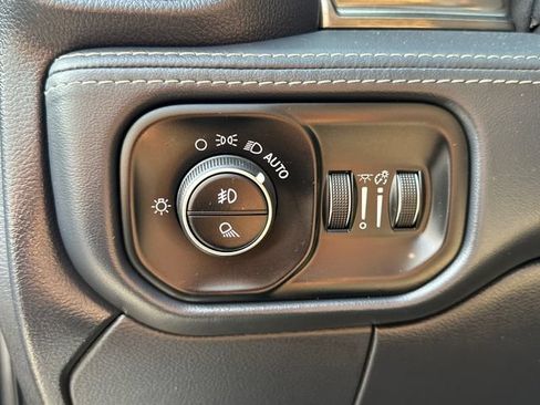 Used 2023 RAM 2500 Limited AWD/4WD image 28