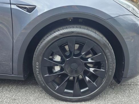 Used 2023 Tesla Model Y Long Range image 16