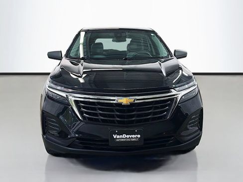 Used 2022 Chevrolet Equinox LS AWD/4WD image 2