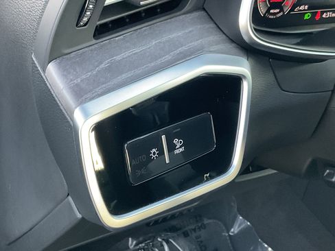 Used 2024 Audi A6 Premium Plus image 33