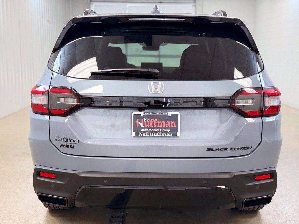 New 2026 Honda Pilot Black Edition image 7