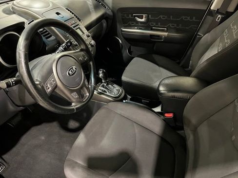 Used 2013 Kia Soul + FWD image 15