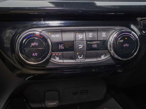 Certified 2024 Chevrolet Trax RS image 20