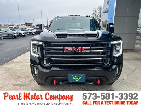 Certified 2022 GMC Sierra 2500 AT4 w/ AT4 Premium Plus Package image 2