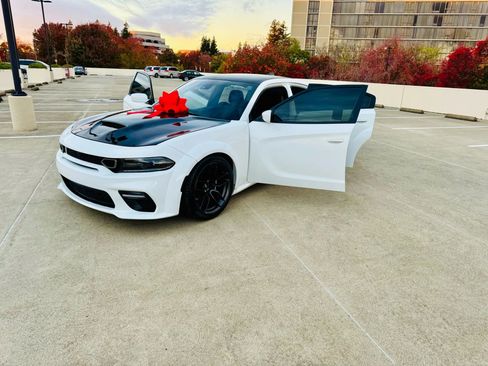 Used 2017 Dodge Charger R/T image 53