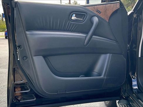 Used 2021 Nissan Armada SL w/ Captain's Chairs Package image 18