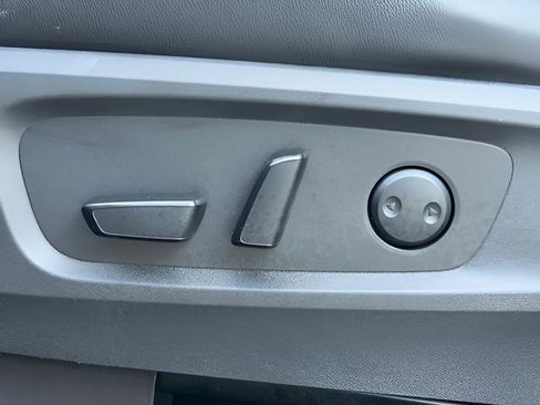 Used 2022 Nissan Pathfinder SL w/ SL Premium Package image 16