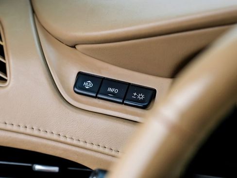 Used 2019 Cadillac Escalade Platinum image 29