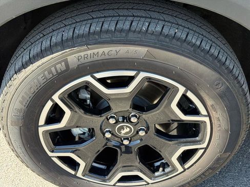 Used 2025 Ford Bronco Sport Outer Banks w/ Outer Banks Tech Package+ AWD/4WD image 9