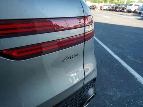 Used 2023 Genesis GV70 2.5T w/ Sport Prestige Package AWD/4WD image 9