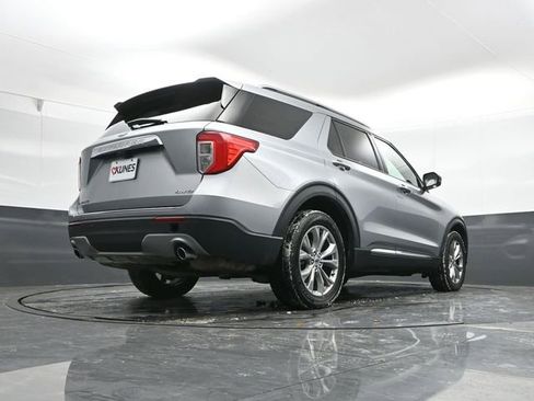 Used 2022 Ford Explorer Limited w/ Equipment Group 301A AWD/4WD image 51