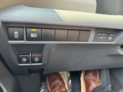 Used 2022 Toyota Sienna LE FWD image 28