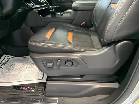 Used 2024 GMC Sierra 1500 AT4 w/ Technology Package AWD/4WD image 17