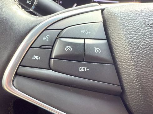 Used 2017 Cadillac XT5 Premium Luxury w/ LPO, Wheel Lock Package image 13