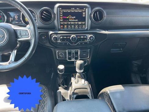 Used 2022 Jeep Wrangler Unlimited Sahara image 5