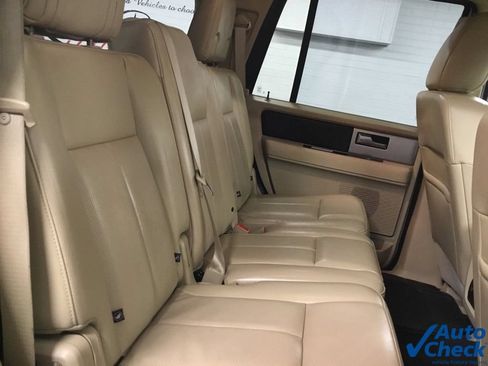 Used 2017 Ford Expedition Limited w/ Equipment Group 301A AWD/4WD image 34