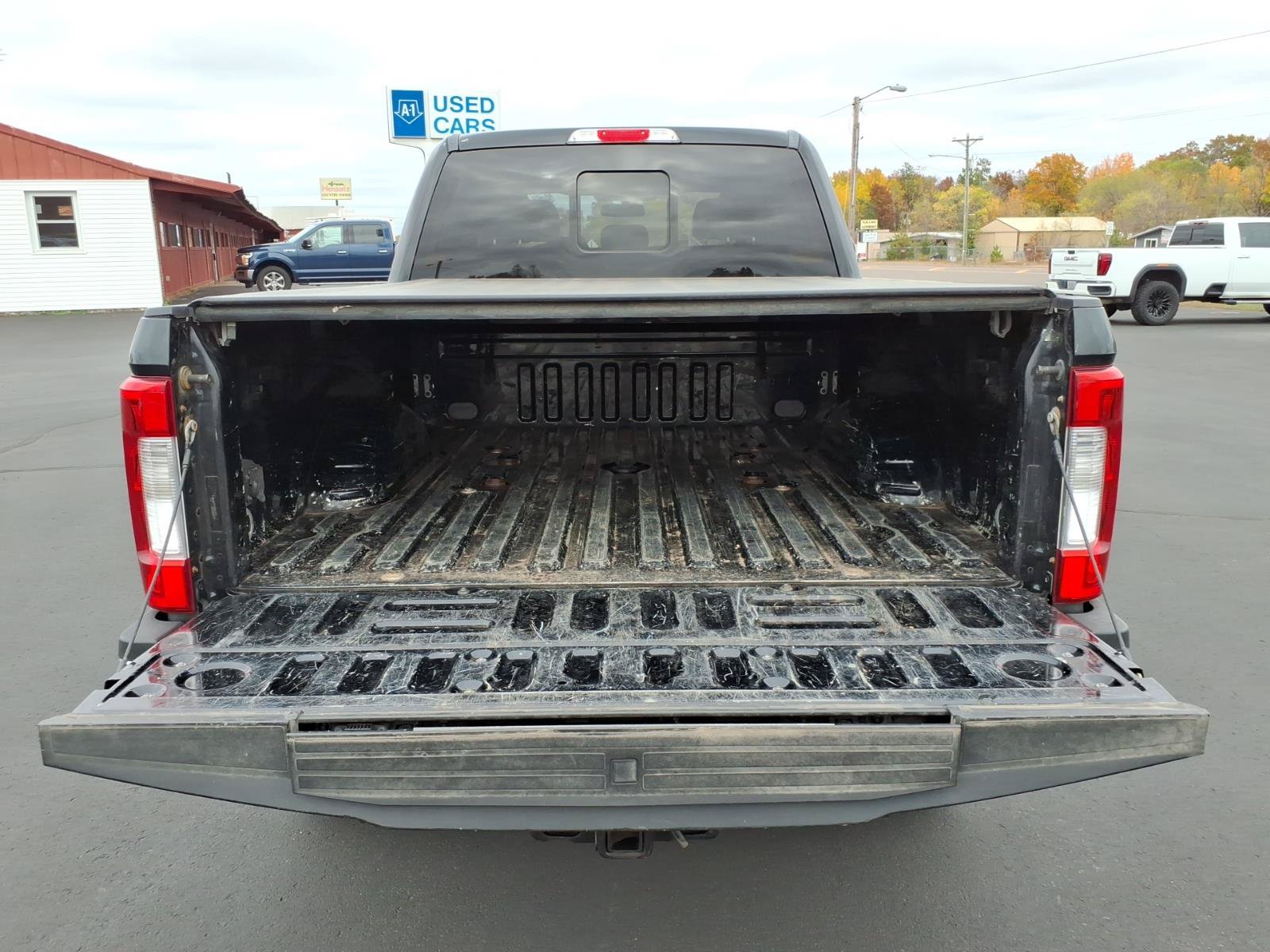 Used 2017 Ford F350 Lariat w/ Chrome Package AWD/4WD image 15