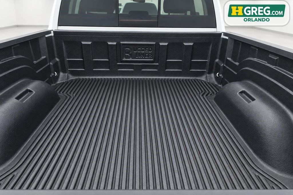 Used 2020 RAM 1500 Classic SLT AWD/4WD image 18