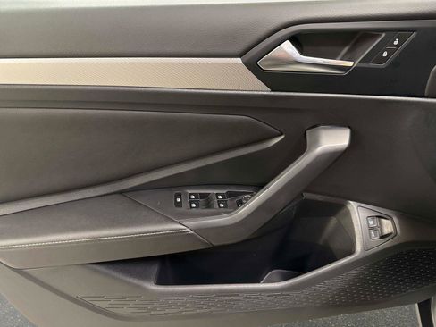 Used 2024 Volkswagen Jetta Sport image 17