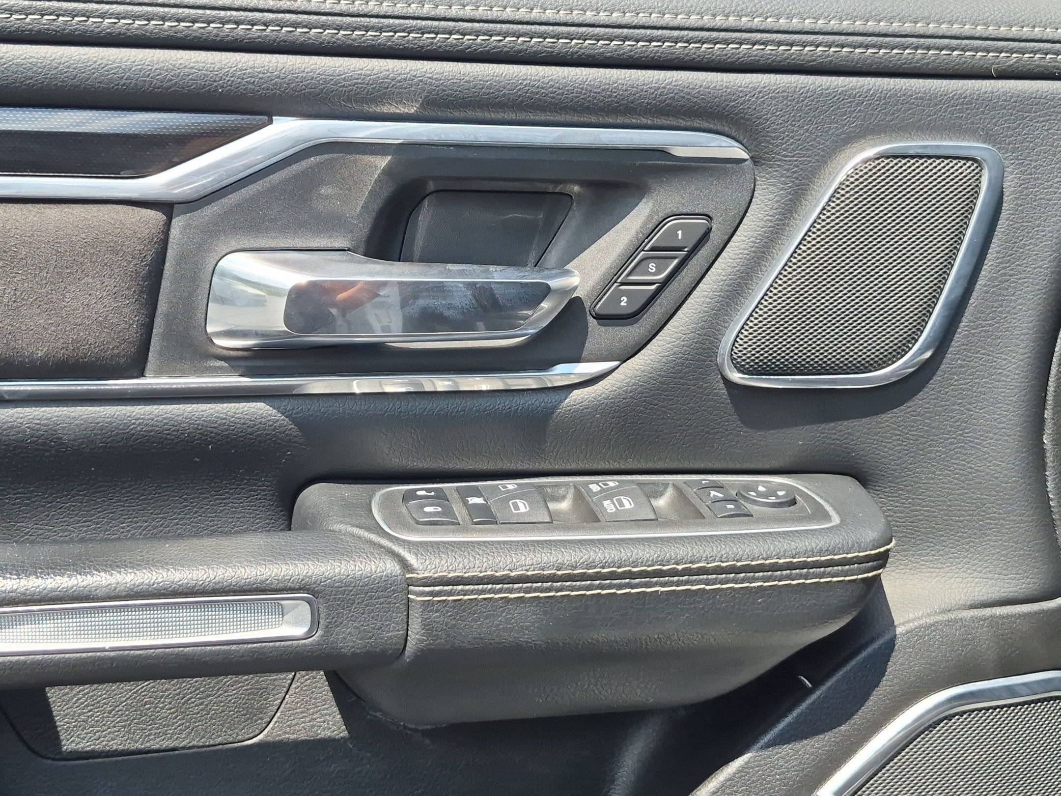 Used 2022 RAM 1500 Laramie AWD/4WD image 10