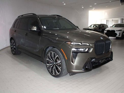 Certified 2024 BMW X7 xDrive40i w/ M Sport Package AWD/4WD image 7