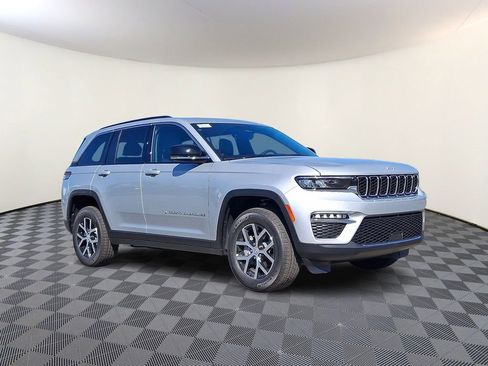 New 2025 Jeep Grand Cherokee Limited AWD/4WD image 1