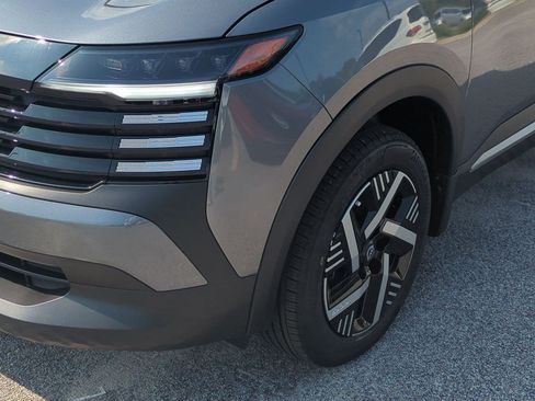 New 2026 Nissan Kicks SV FWD image 10