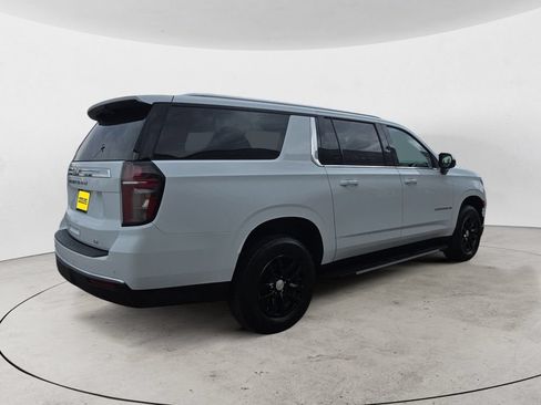 Used 2024 Chevrolet Suburban LT AWD/4WD image 5
